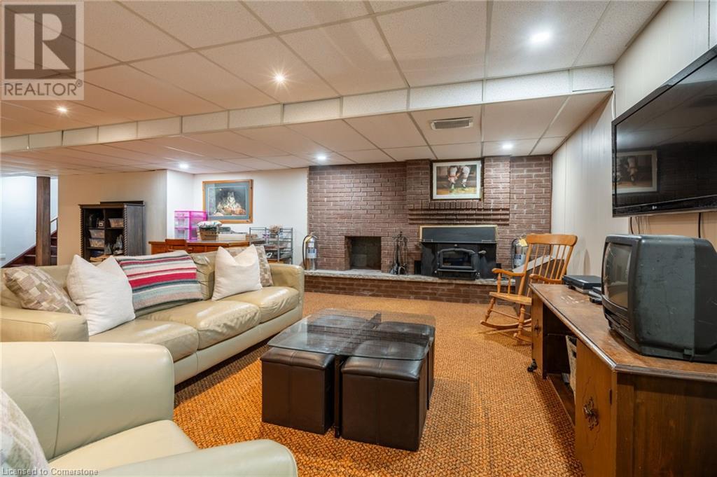 7575 Milburough Line Property Photo 33