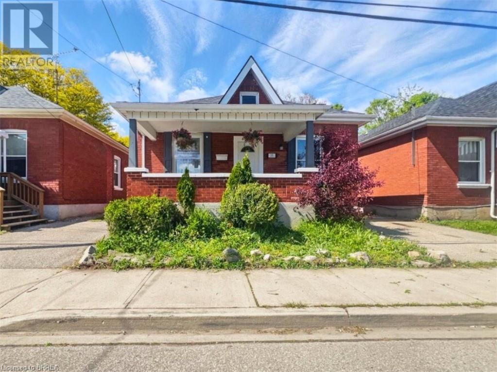 13 Salisbury Avenue Property Photo 1