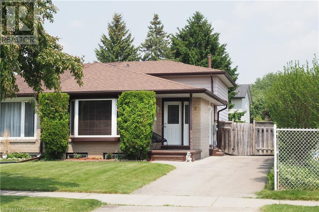 6 Shadeland Crescent Property Photo 1