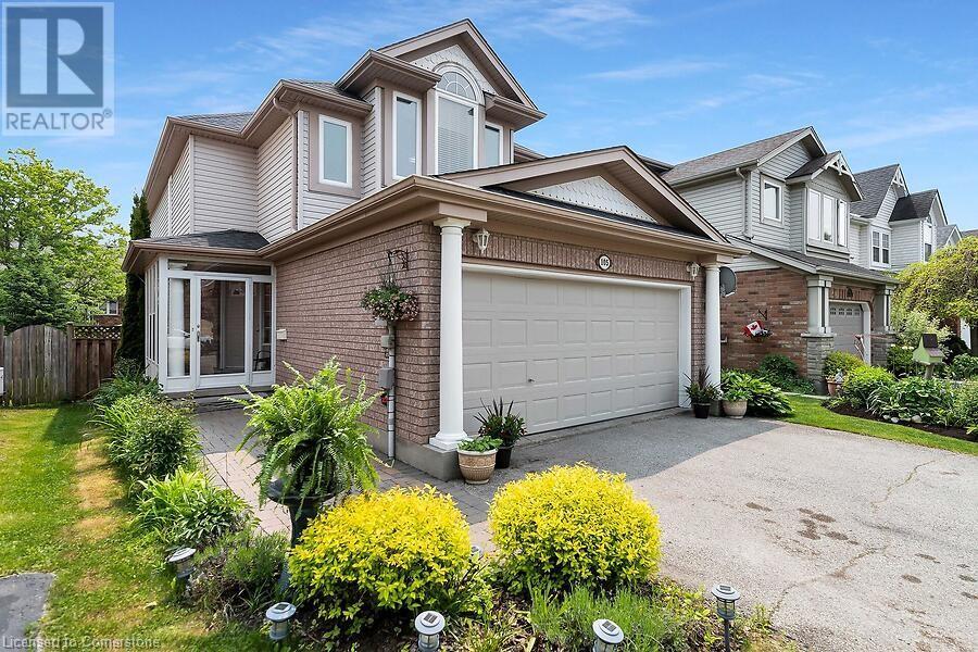 105 SE SOUTHCREEK Trail