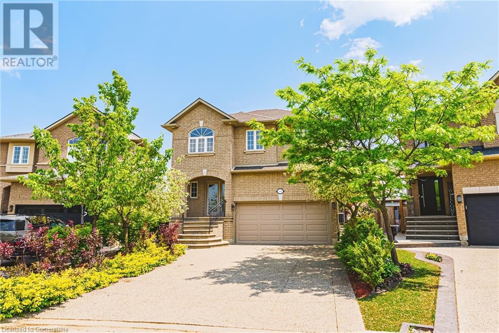148 Meadow Wood Crescent Property Photo 1
