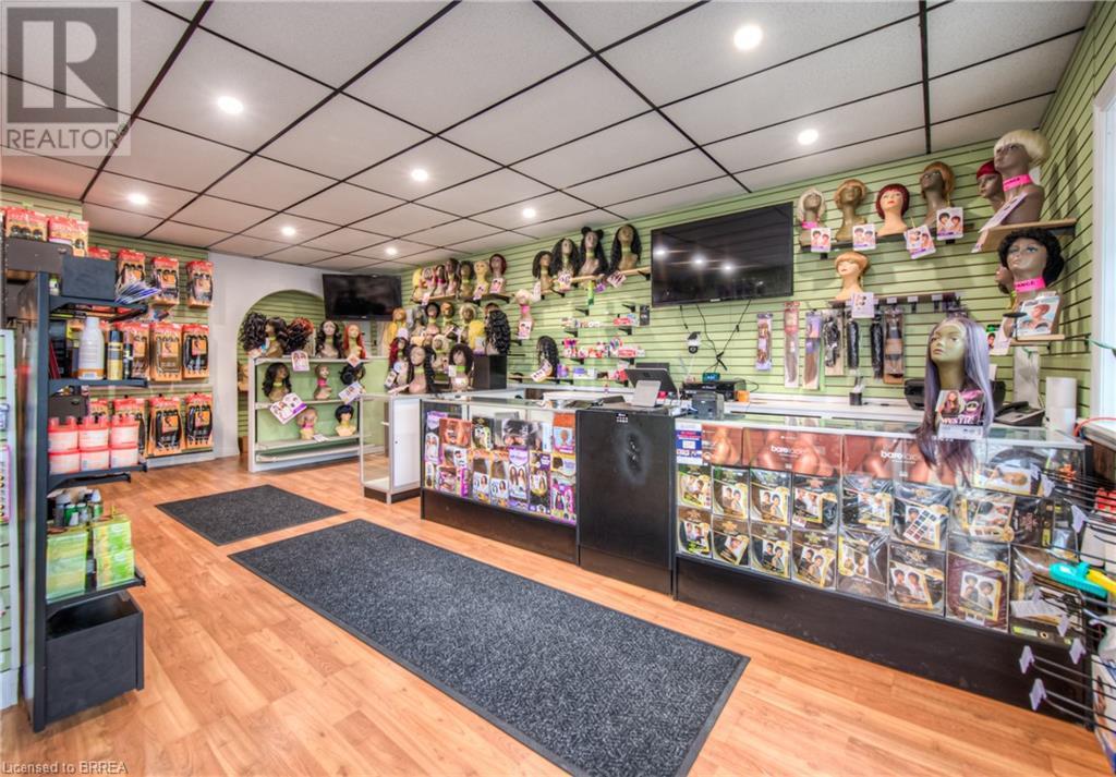 183 Market Street Property Photo 4