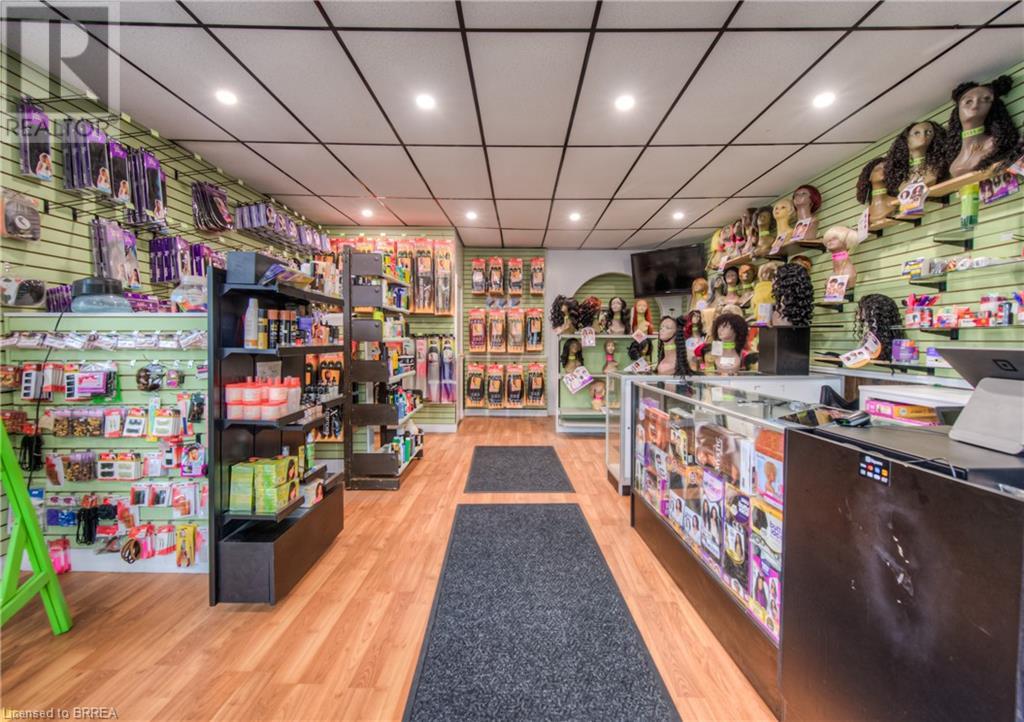 183 Market Street Property Photo 5