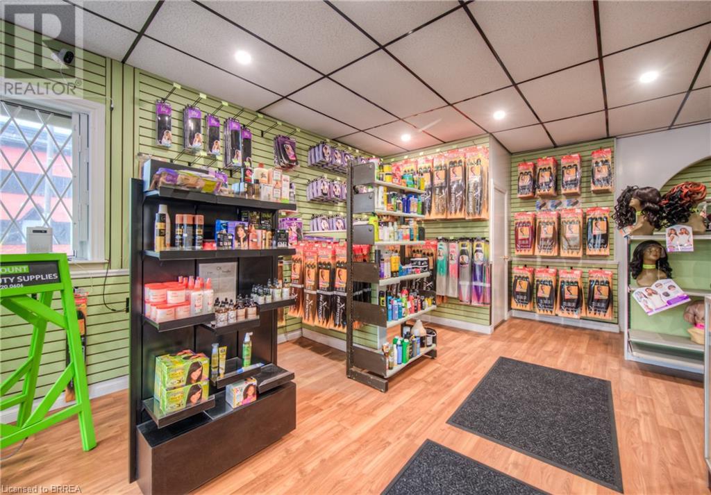 183 Market Street Property Photo 6