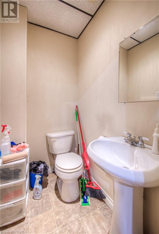 183 Market Street Property Photo 9