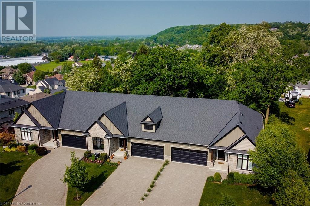 32 RIDGEVIEW Crescent Unit# 14