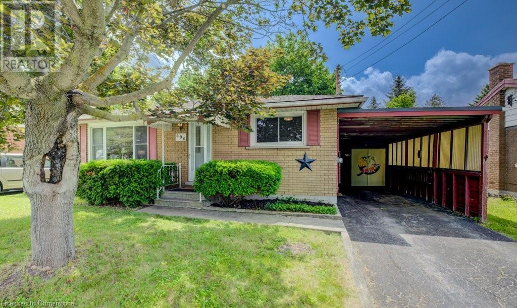 496 Franklin Street N Property Photo 1