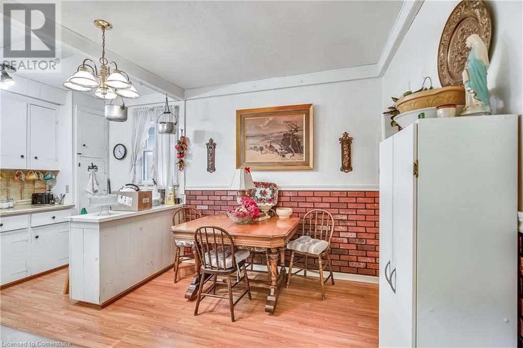 569 King Street Property Photo 10
