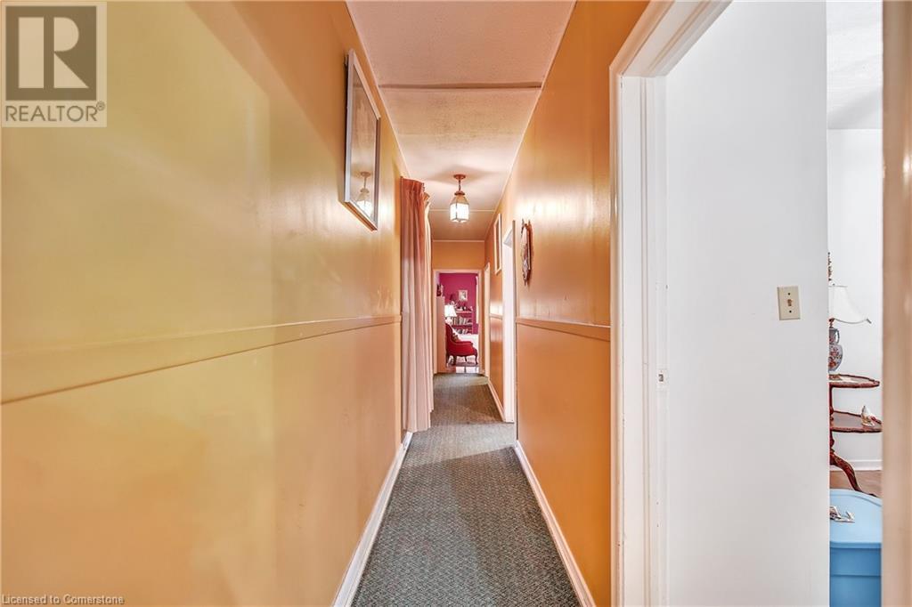 569 King Street Property Photo 16