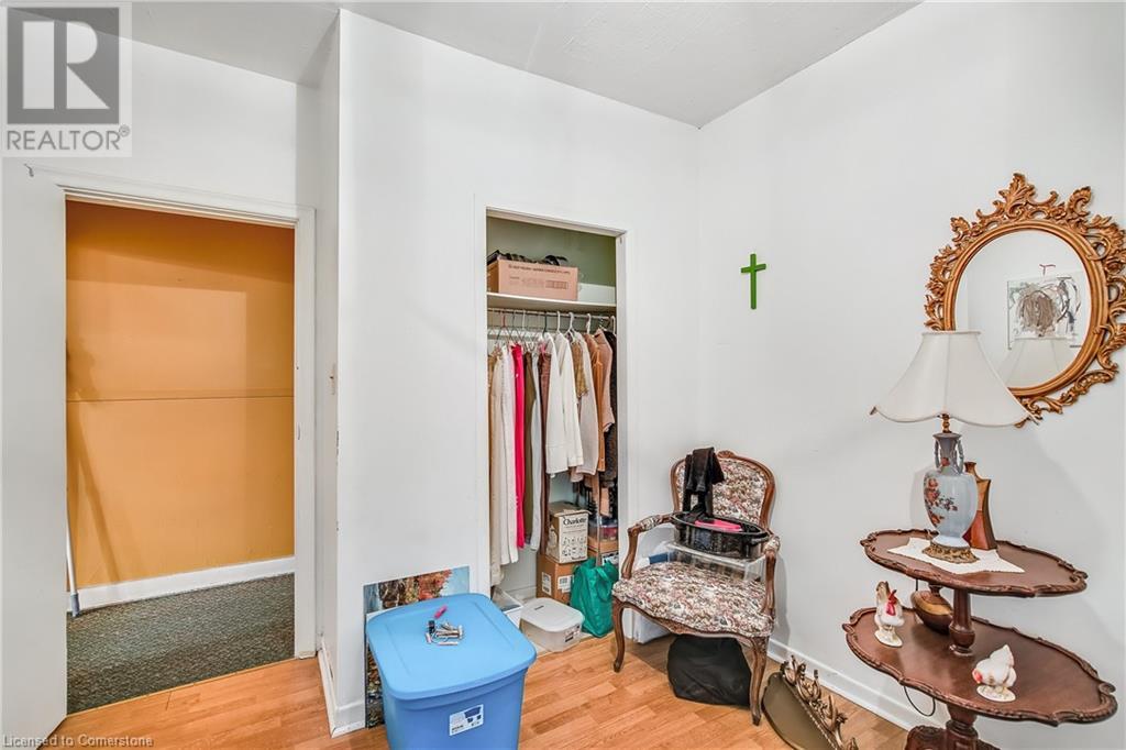 569 King Street Property Photo 18