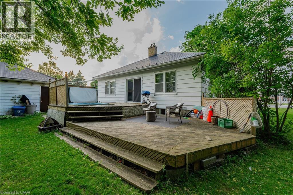 1060 Queens Bush Road Property Photo 11