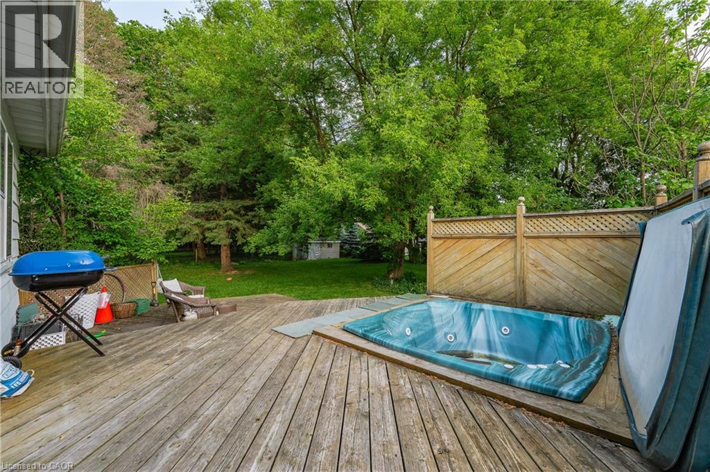 1060 Queens Bush Road Property Photo 12