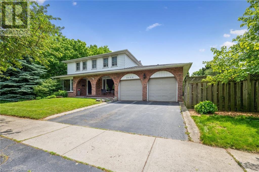 2525 Woburn Crescent Property Photo 1