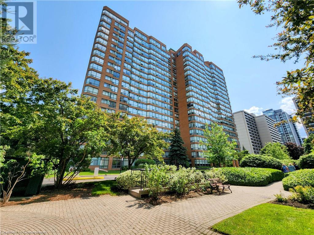 1276 Maple Crossing Boulevard Unit# 208 Property Photo 1