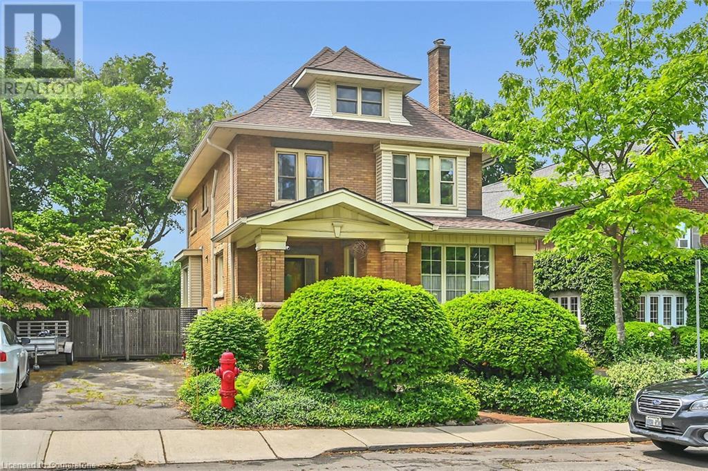 40 Undermount Avenue Property Photo 1