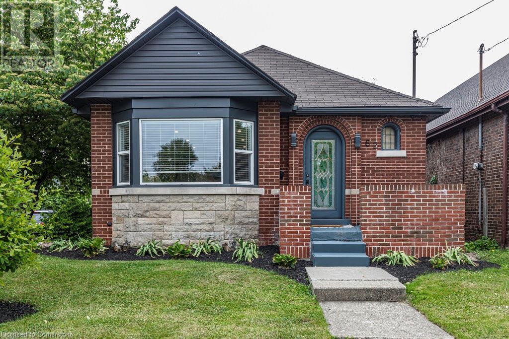 62 Weir Street N Property Photo 1