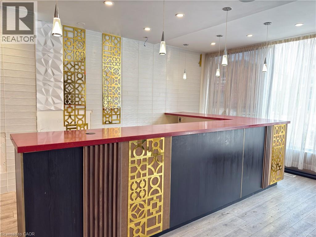 438 Kerr Street Unit# 5 Property Photo 3