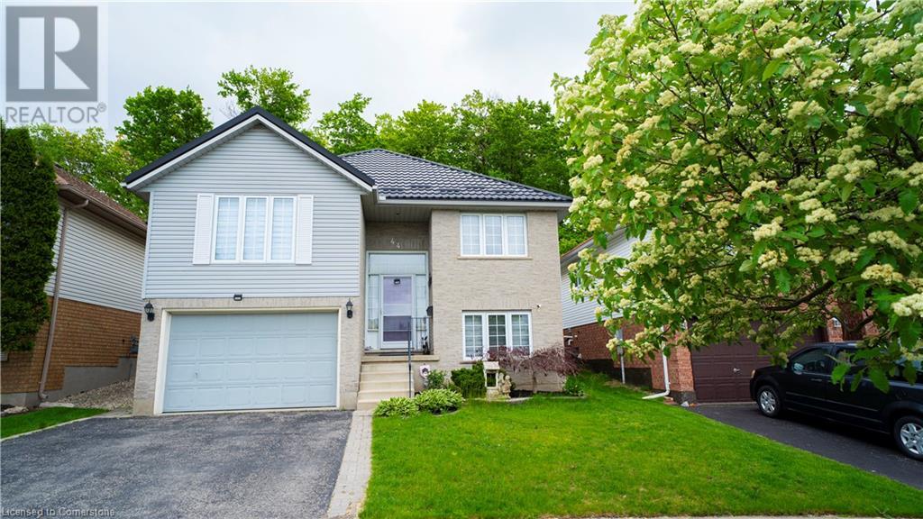 44 Dunnigan Drive E Property Photo 1