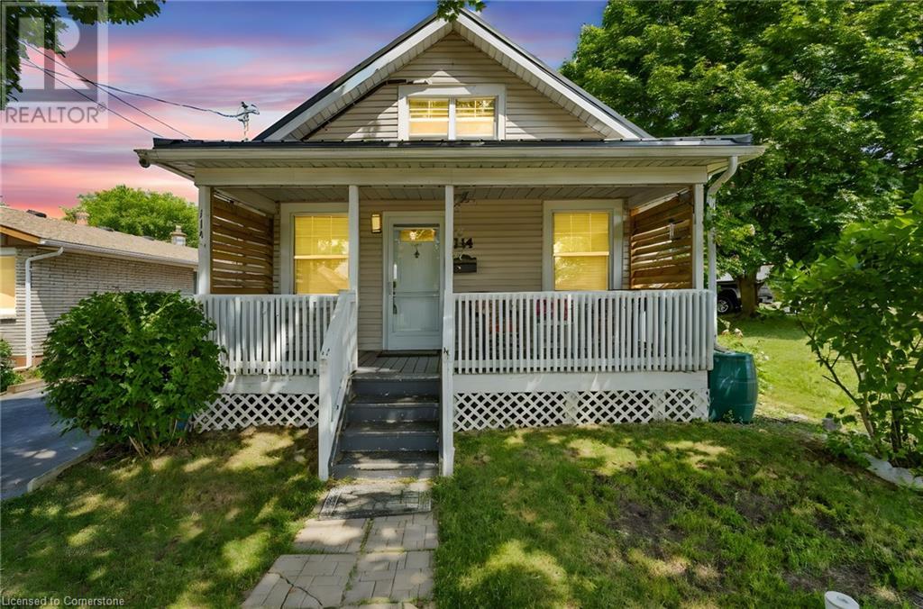 114 Davis Street Property Photo 1