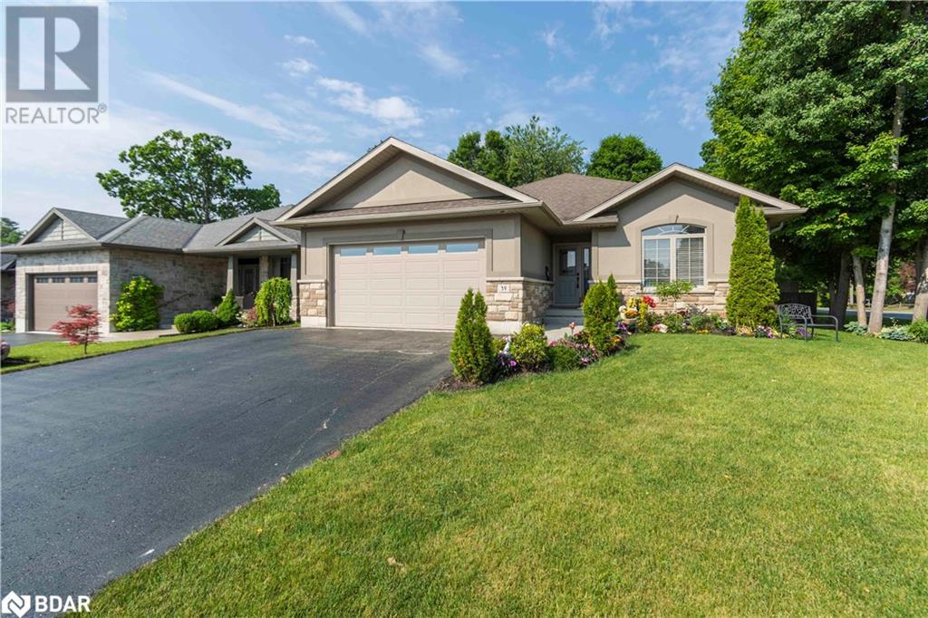 39 LAKEWOOD Crescent Property Photo 1