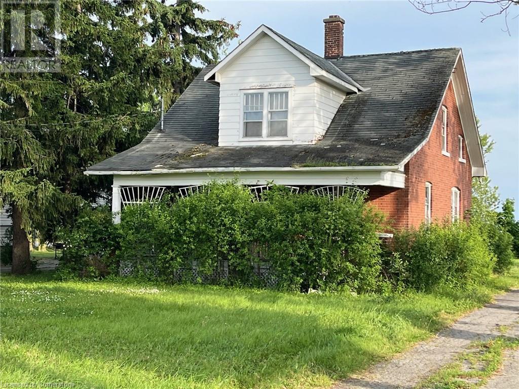 131 Talbot Street E Property Photo 1