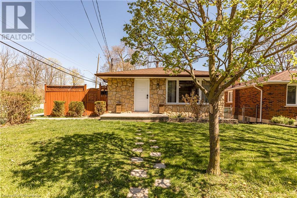 3 Veevers Drive Property Photo 1