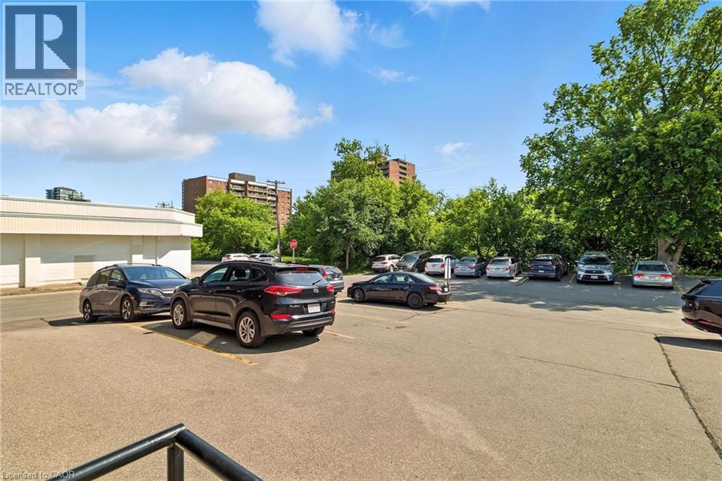 690 Belmont Avenue W Unit# 102 Property Photo 15