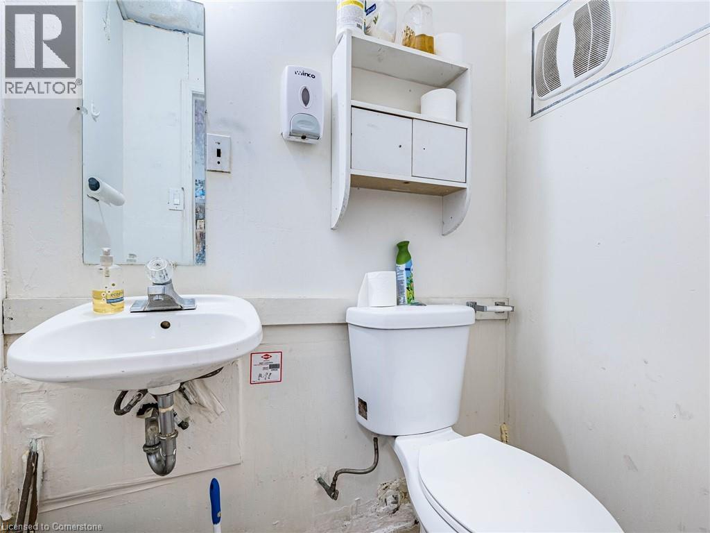 44 Dean Street Property Photo 37