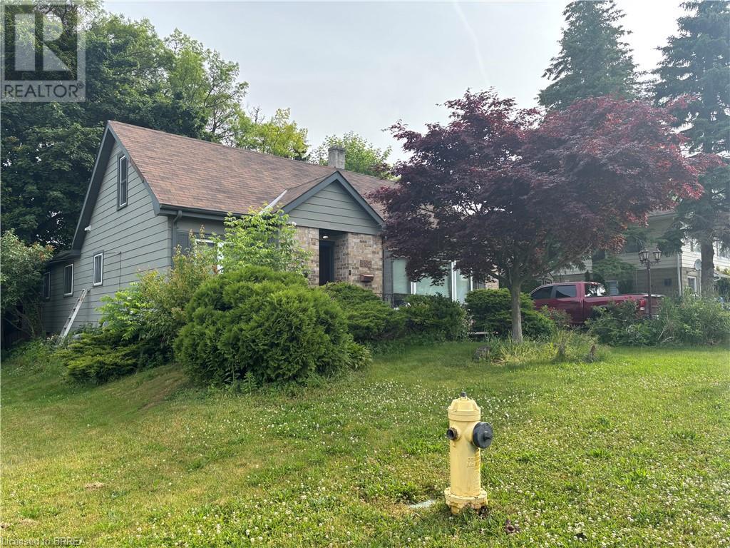 382 Wellington Street Property Photo 1