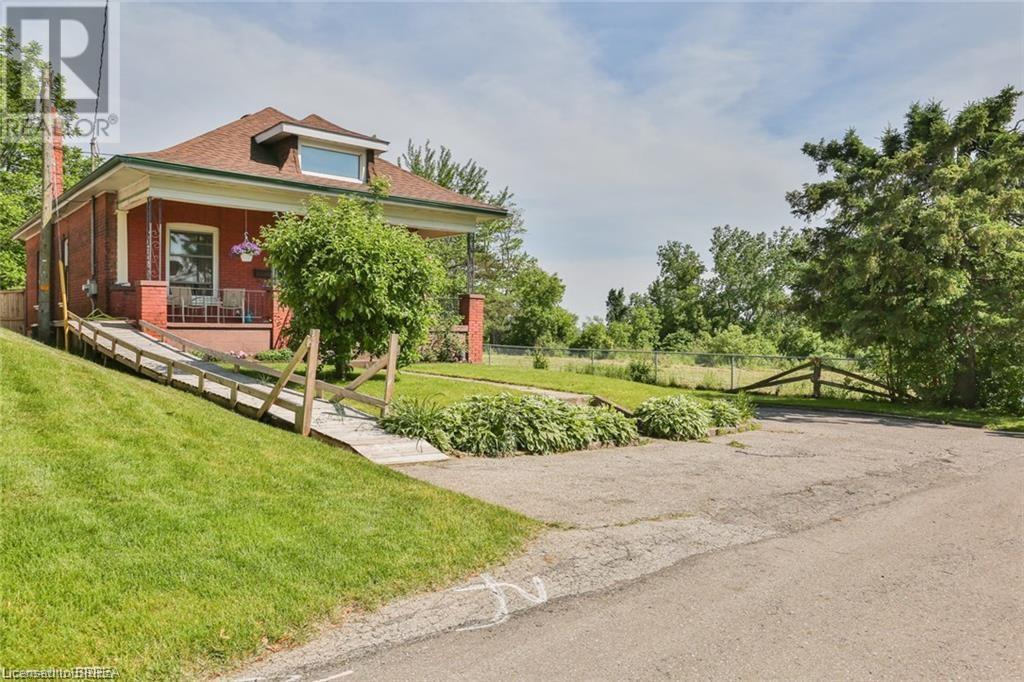 5 Cloverdale Avenue Property Photo 1