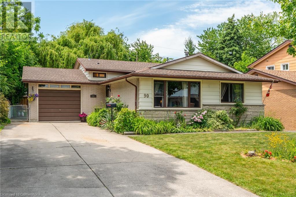 90 MOUNTBATTEN Drive