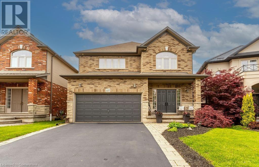 127 Garinger Crescent Property Photo 1