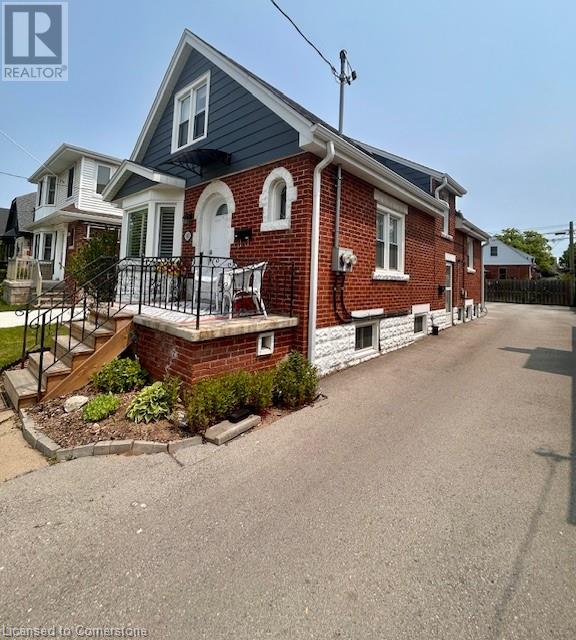 143 TUXEDO Avenue S Property Photo 1