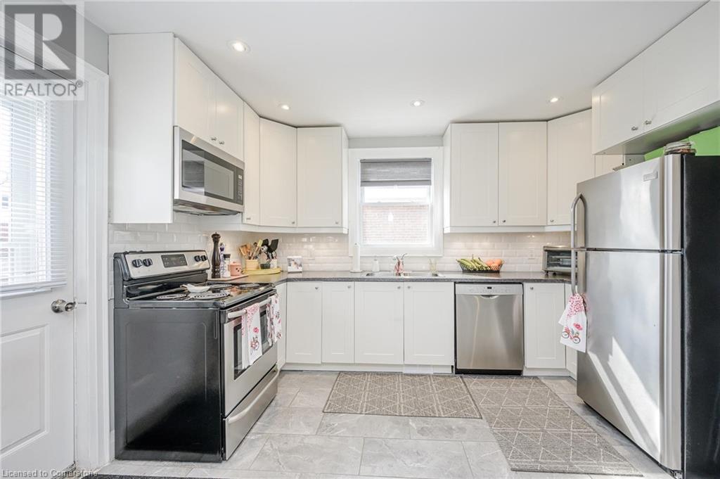 143 Tuxedo Avenue S Property Photo 10