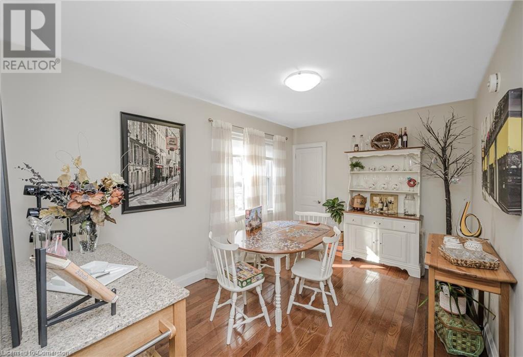 143 Tuxedo Avenue S Property Photo 15