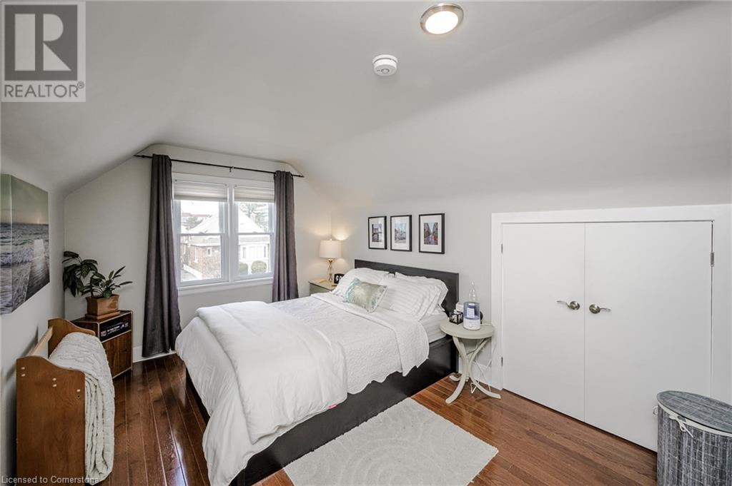 143 Tuxedo Avenue S Property Photo 19