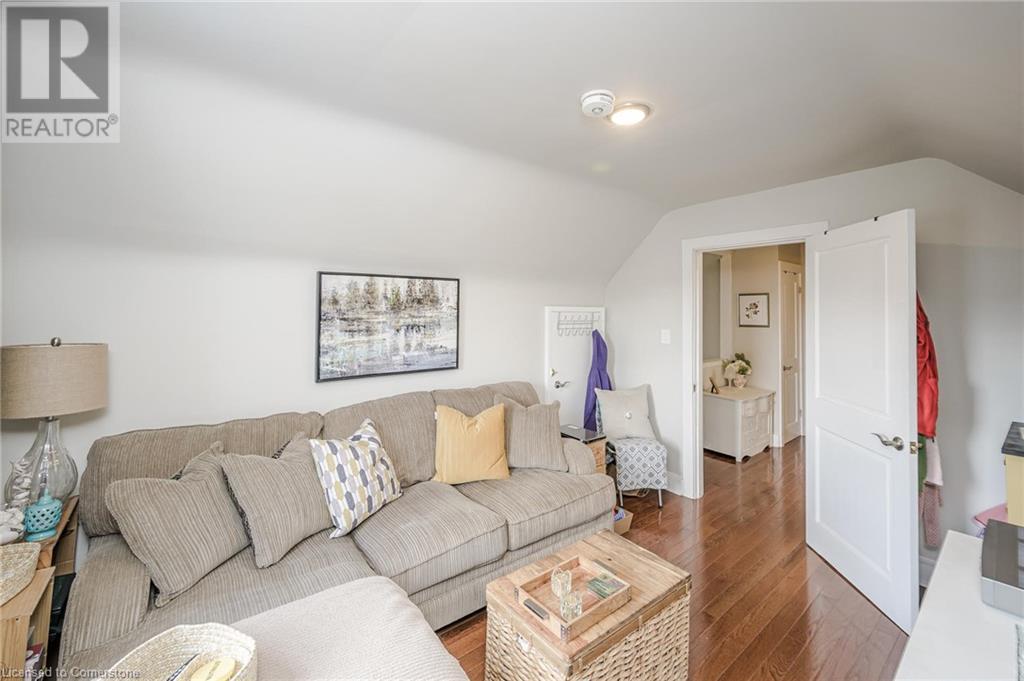 143 Tuxedo Avenue S Property Photo 22