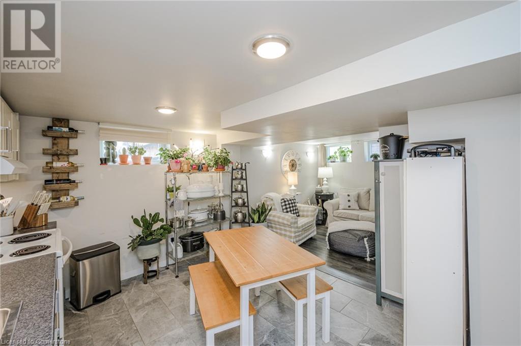143 Tuxedo Avenue S Property Photo 34