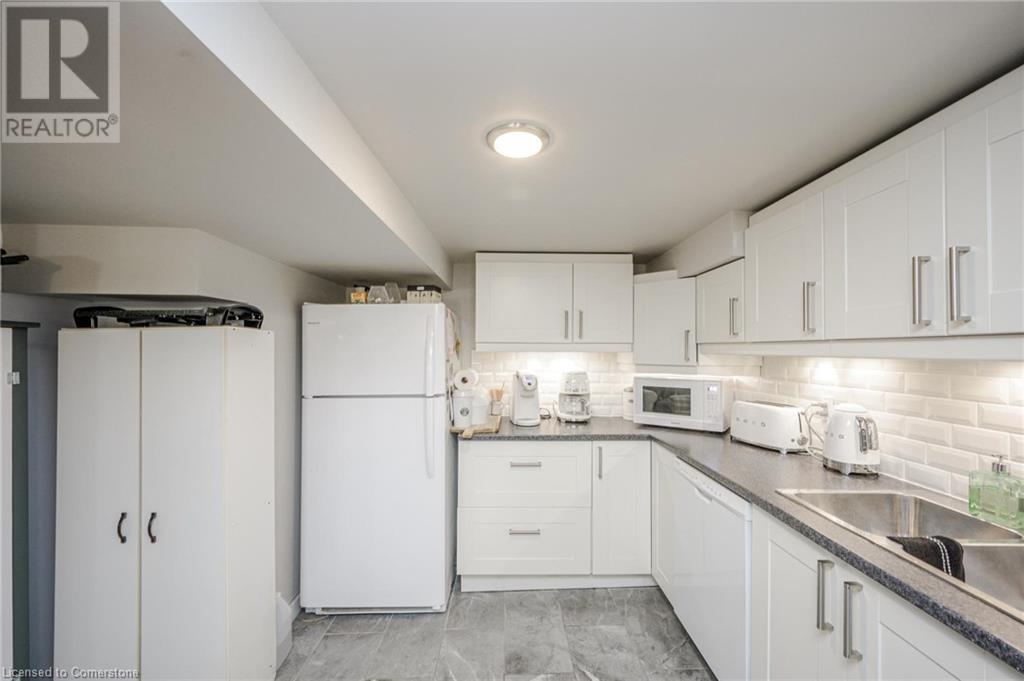 143 Tuxedo Avenue S Property Photo 35