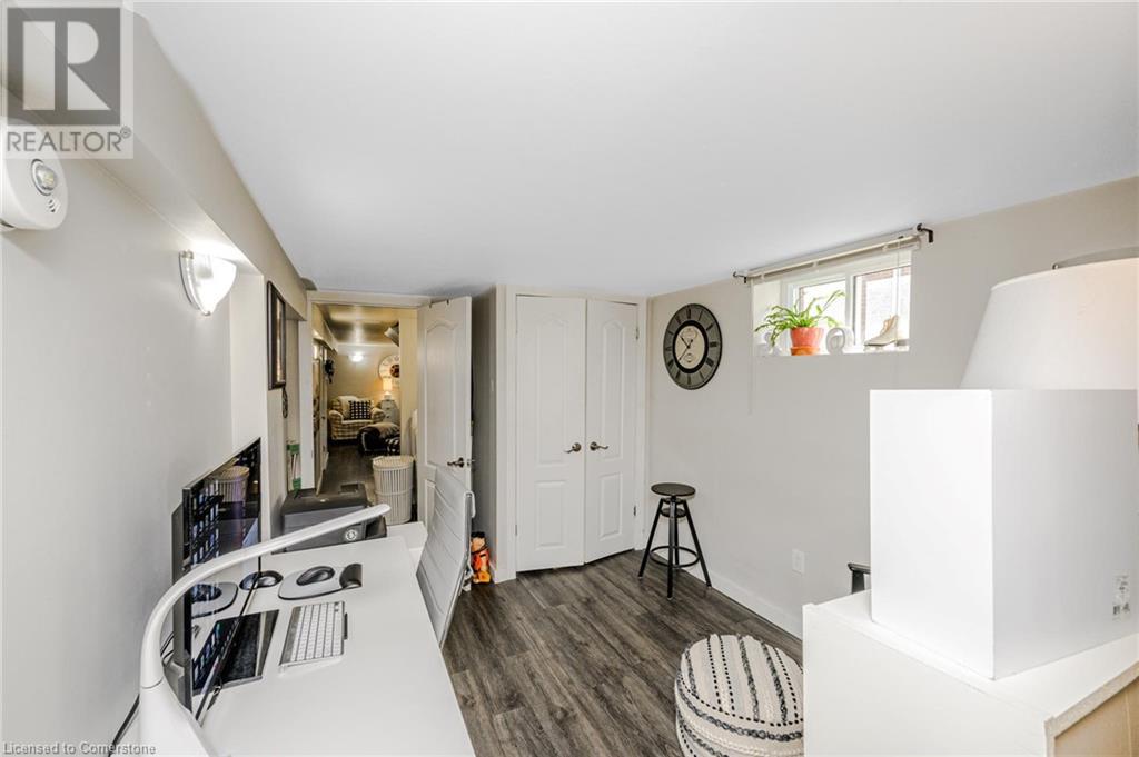 143 Tuxedo Avenue S Property Photo 40