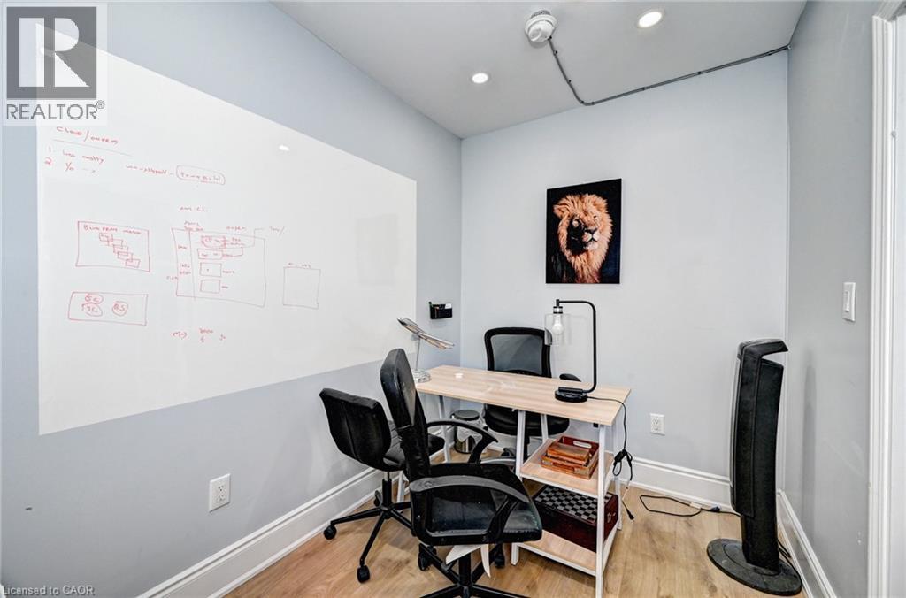 15 Ainslie Street N Property Photo 7