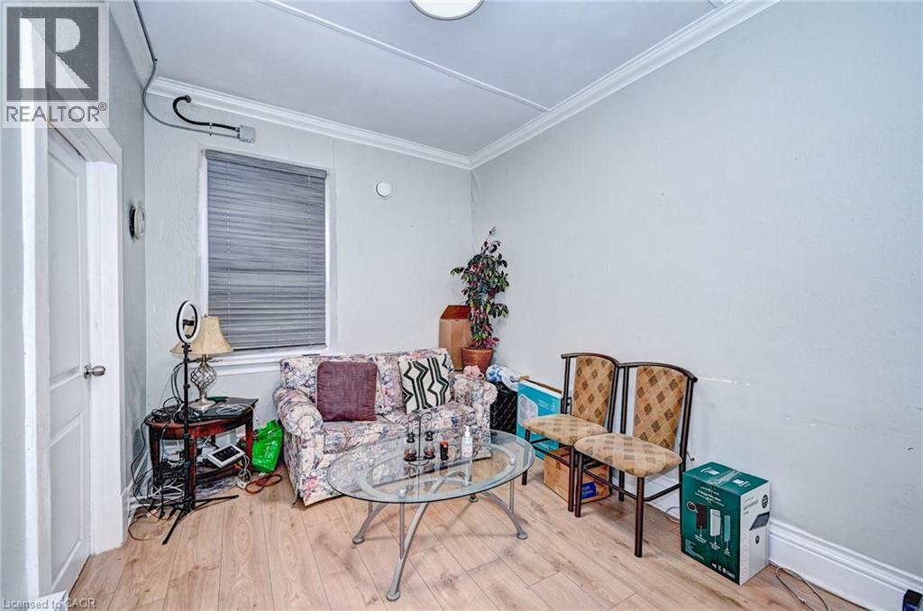 15 Ainslie Street N Property Photo 22
