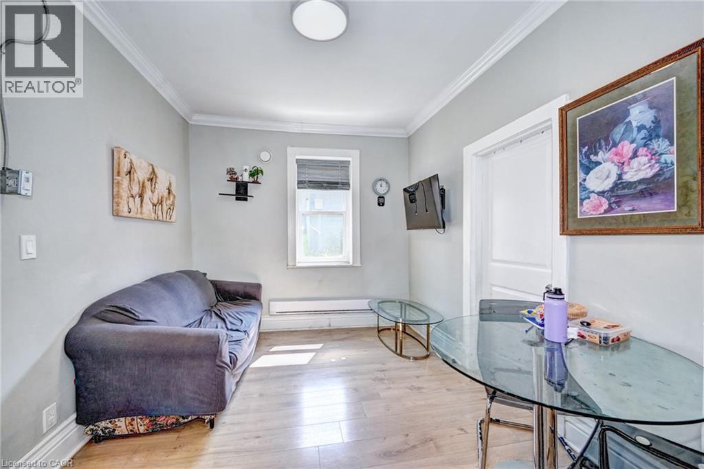 15 Ainslie Street N Property Photo 30