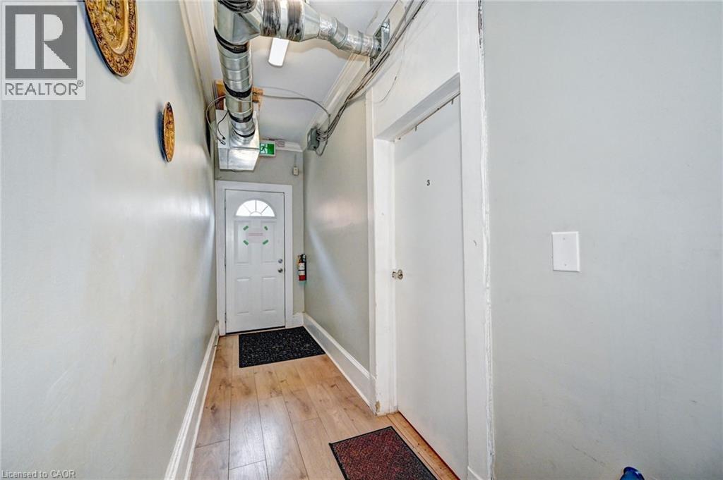 15 Ainslie Street N Property Photo 40