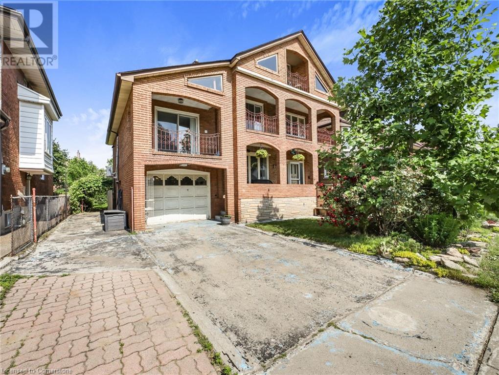 64 Kensington Avenue S Property Photo 1