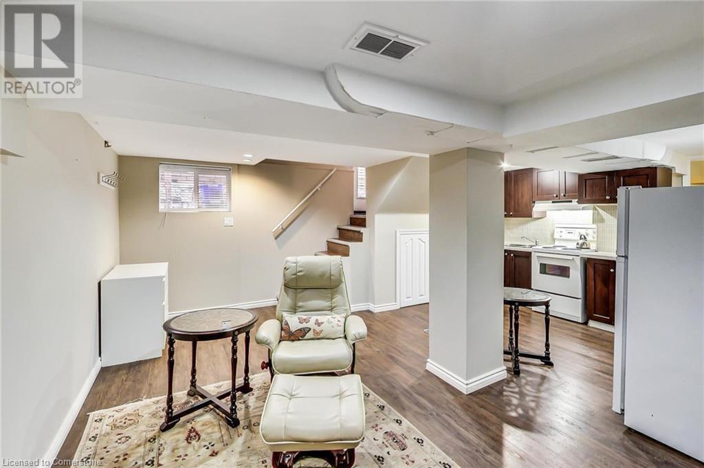 41 Carrick Avenue Unit# 3 Property Photo 1