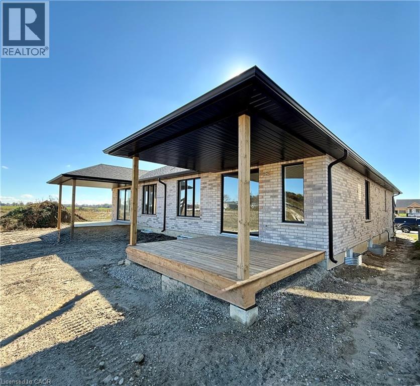 104 Thackeray Way Property Photo 3