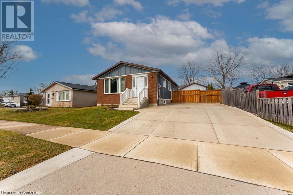 14 Yorkdale Crescent Unit# B Property Photo 1