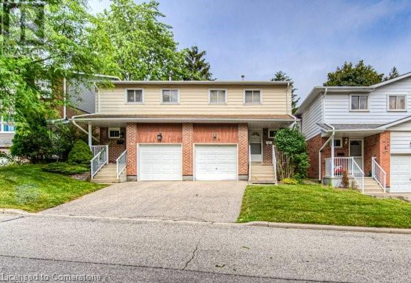 301e Bluevale Street N Property Photo 1