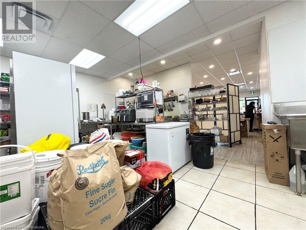 1050 Drive Unit# Unit 13 Property Photo 25